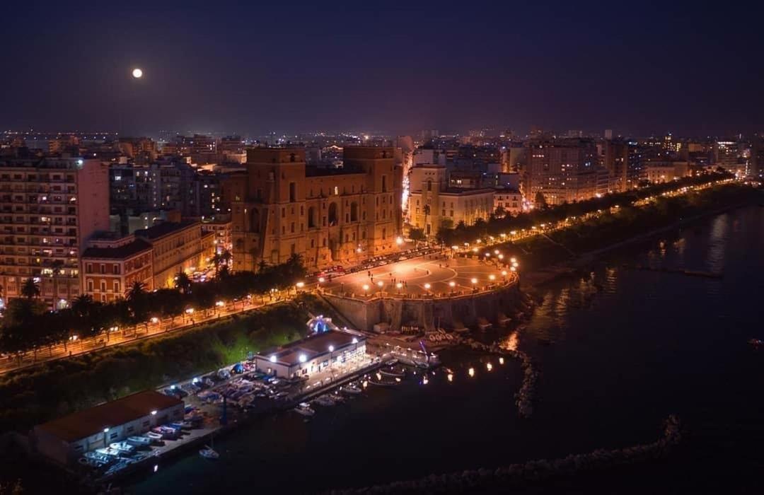 Appartamento Loft27 Taranto Esterno foto