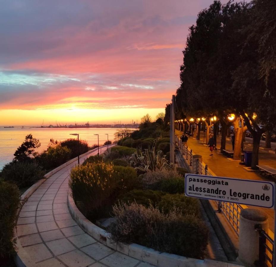 Appartamento Loft27 Taranto Esterno foto